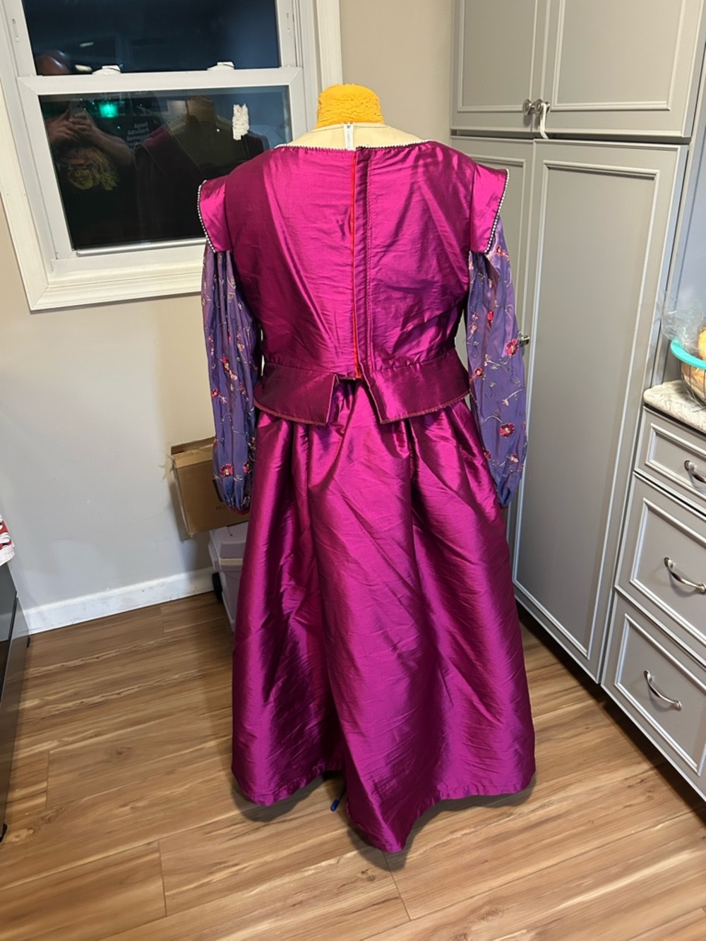Theater Quality Magenta Renaissance Corset 2pc Dress Size 18/20 - Picture 3 of 3